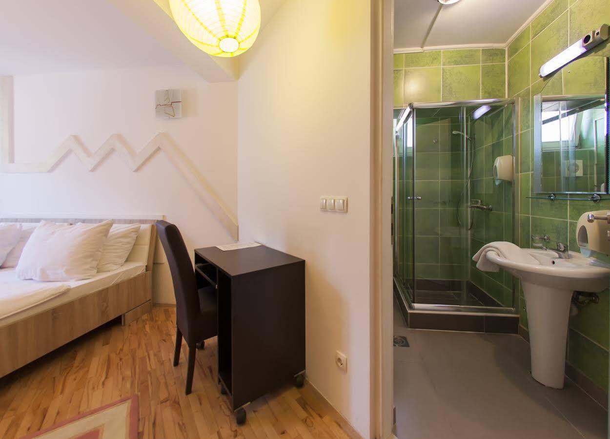 Hostel Hayat Σαράγεβο Εξωτερικό φωτογραφία