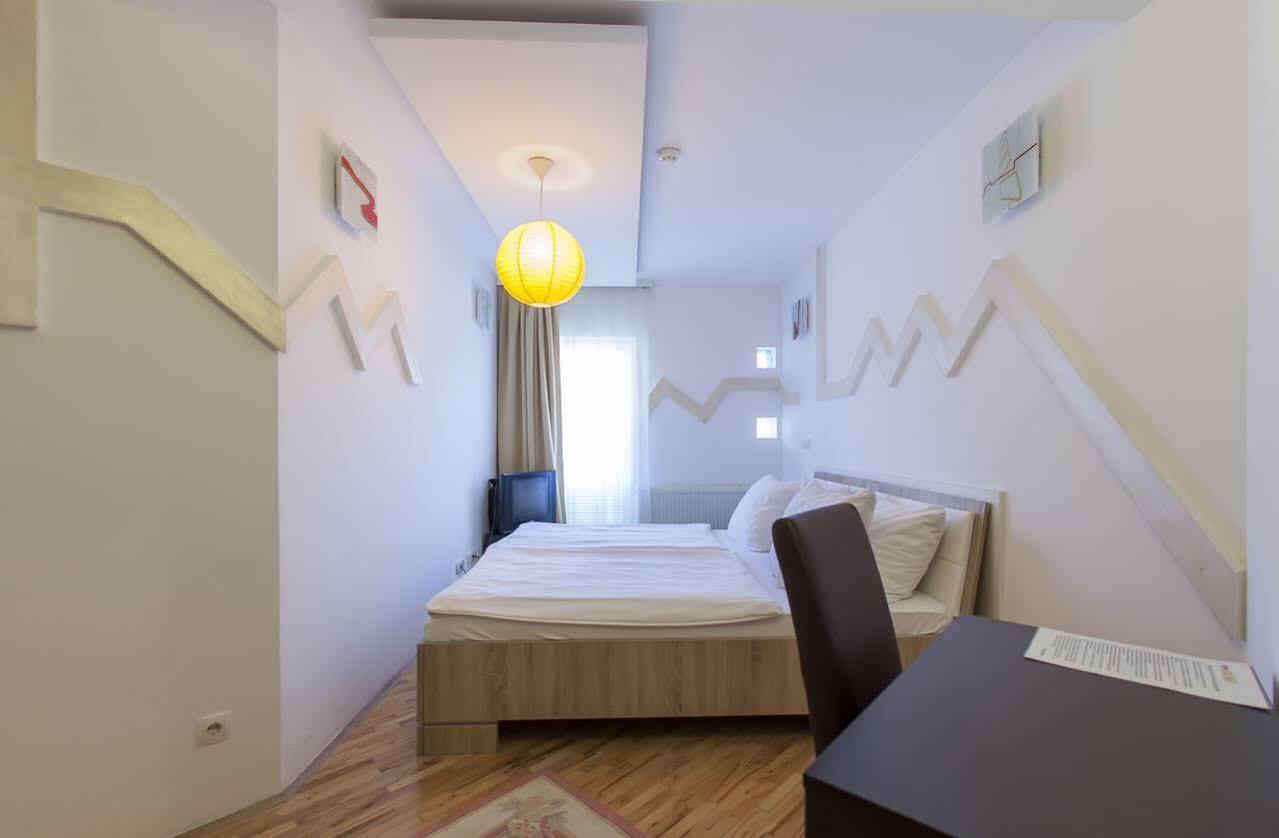 Hostel Hayat Σαράγεβο Εξωτερικό φωτογραφία